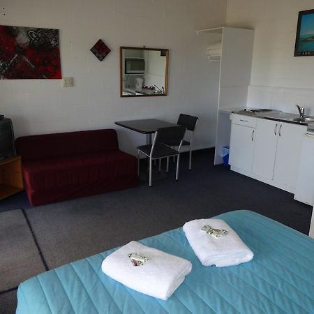 Ninety Mile Beach Holiday Park Waipapakauri Kamer foto
