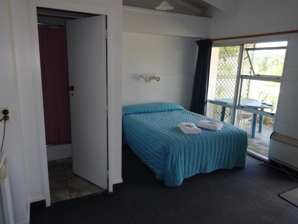 Ninety Mile Beach Holiday Park Waipapakauri Kamer foto