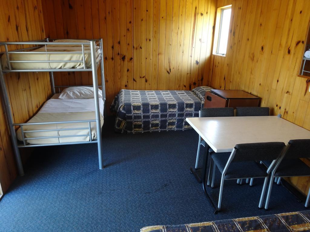 Ninety Mile Beach Holiday Park Waipapakauri Kamer foto